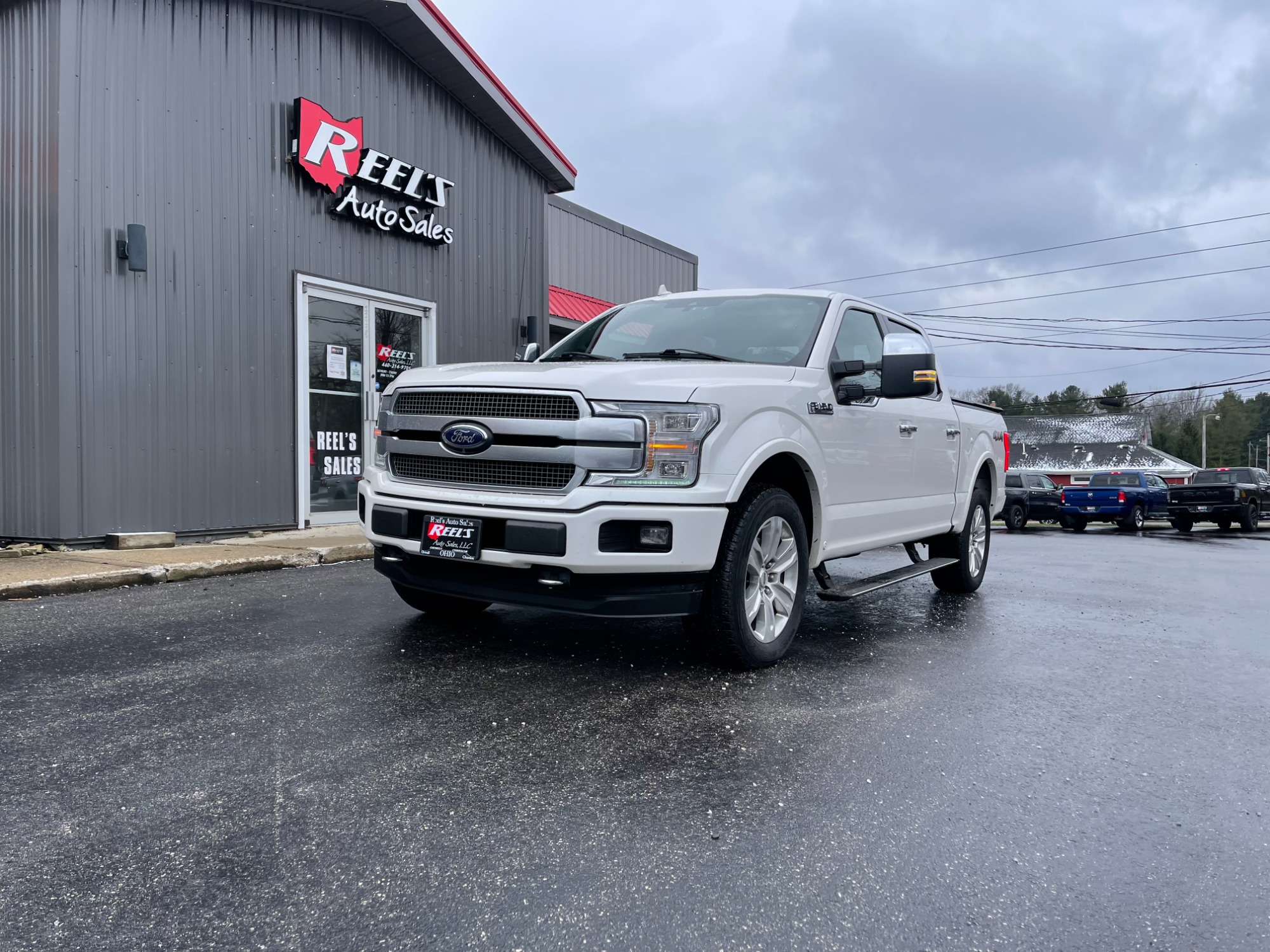 photo of 2018 Ford F-150 Platinum SuperCrew 5.5-ft. Bed 4WD